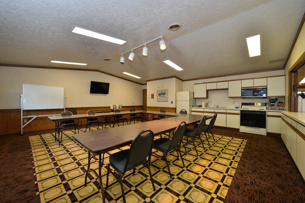 Motel 6 Minot, Nd Ngoại thất bức ảnh
